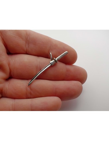 pendentif katana en argent
