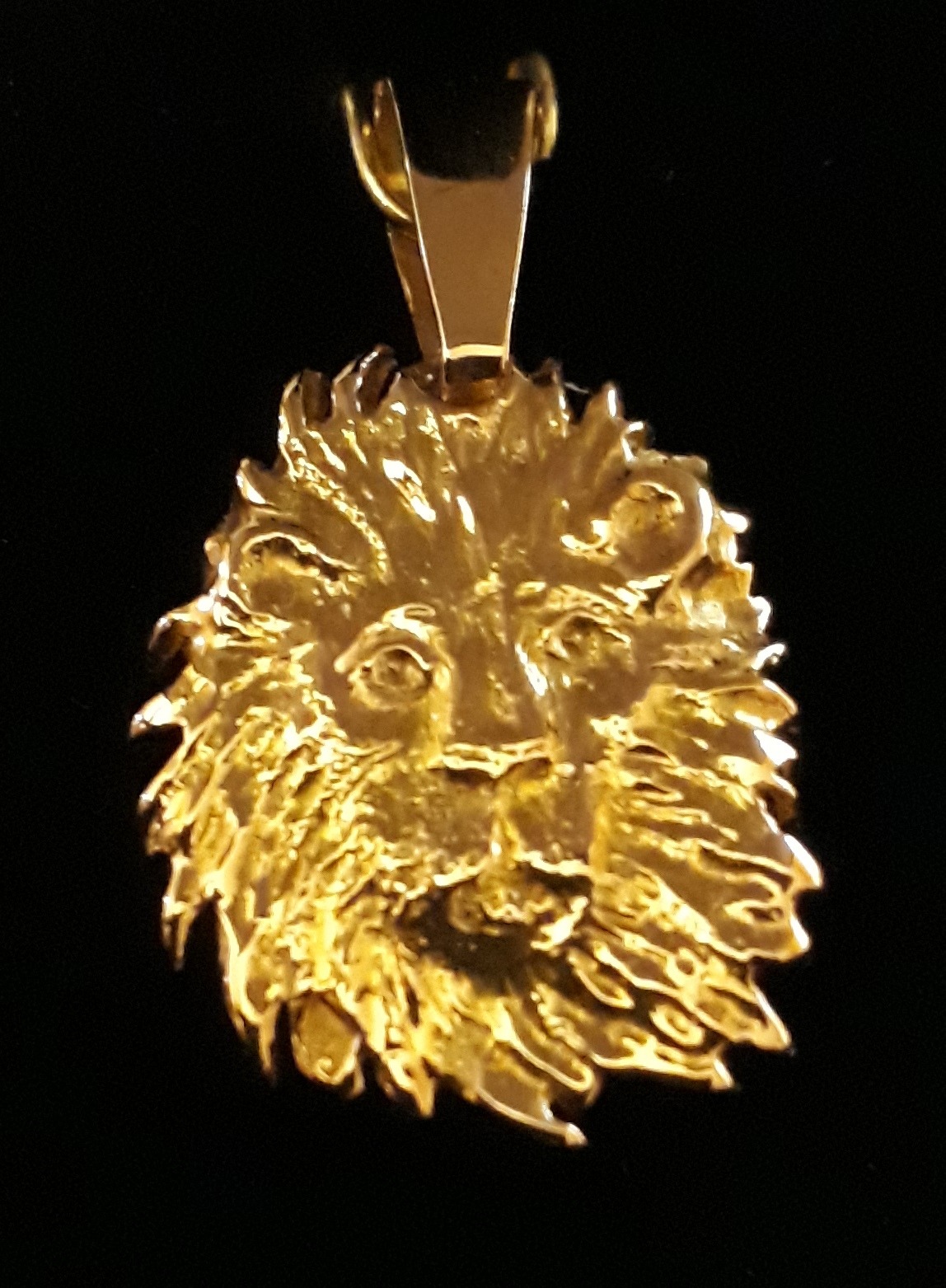 création d'une tête de lion en or
